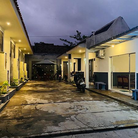 Robiu Bed & Breakfast Banyuwangi  Exteriér fotografie
