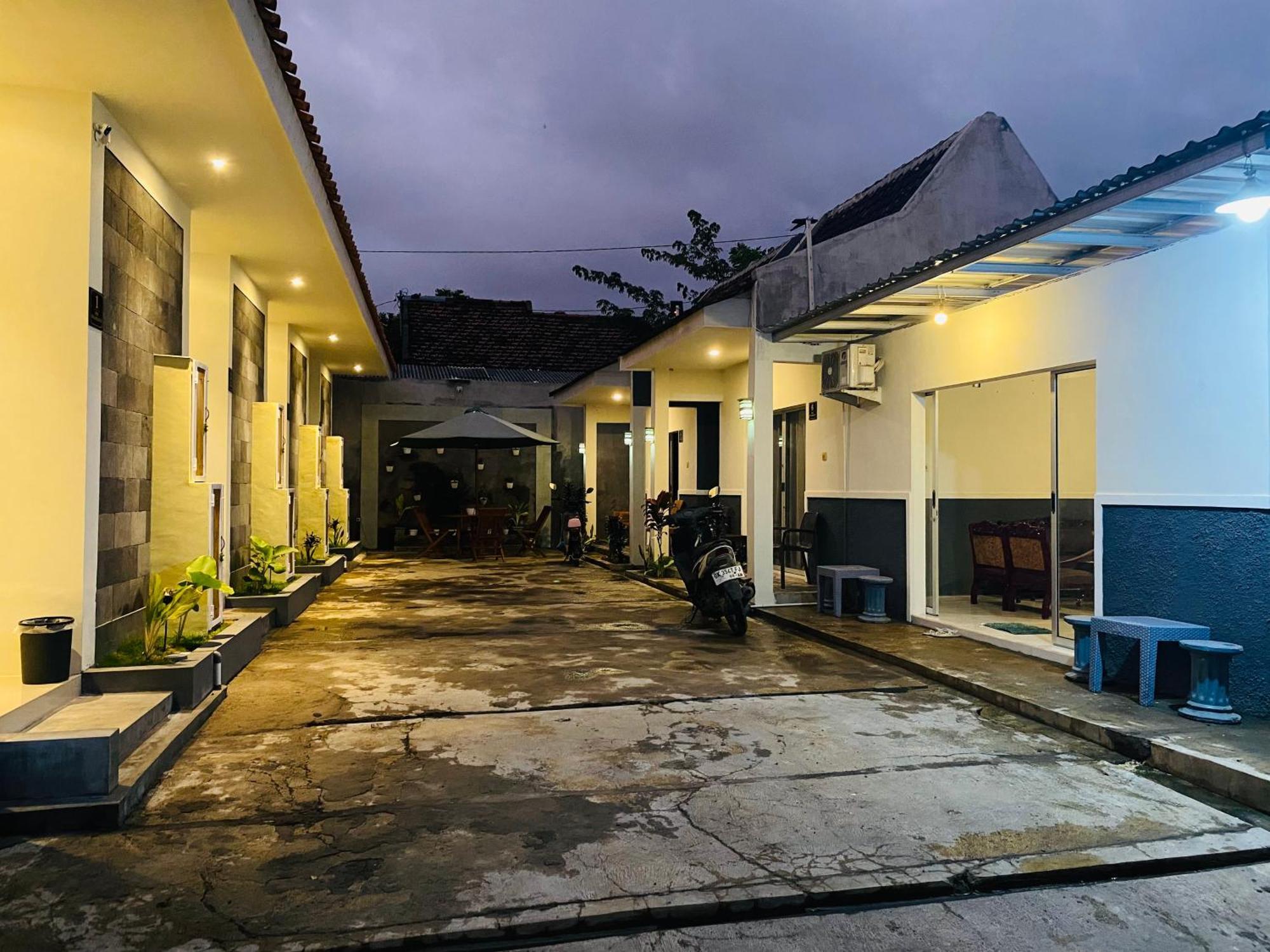 Robiu Bed & Breakfast Banyuwangi  Exteriér fotografie