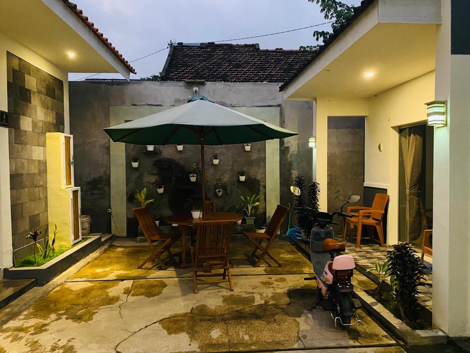 Robiu Bed & Breakfast Banyuwangi  Exteriér fotografie